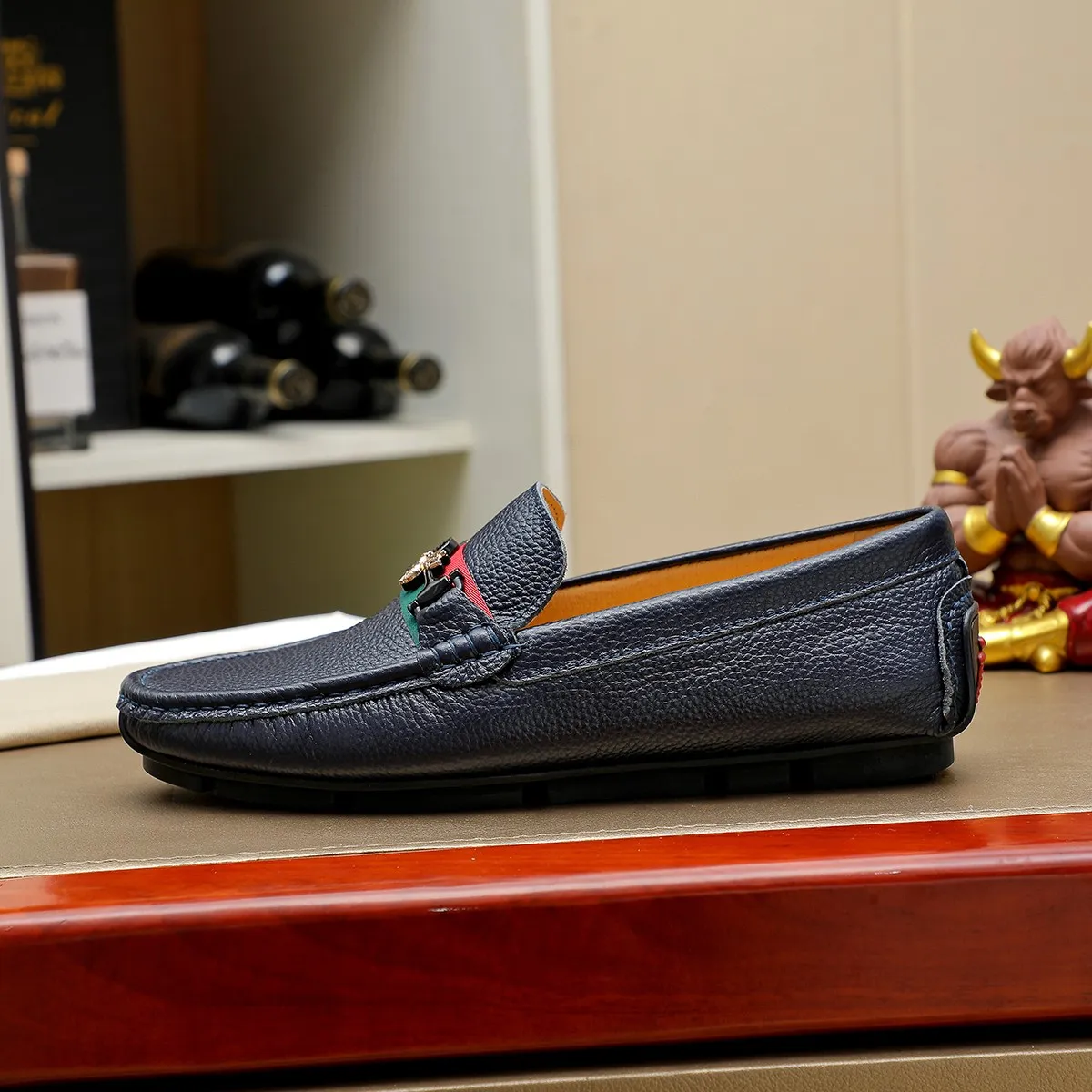 Men's shoes 💰360💰💰GUCCI Gucci official website synchronizes the latest model 🛃The upper is made of imported cowhide, 🐷leather lining, rubber outsole, 🎩🎩top-notch handcrafted workmanship with fine stitches and threads🔍definitely satisfy those perfectionist men who pursue high luxury quality 👏 Colors available! Code number 38-45 Large quantity in stock